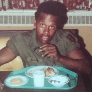 Meet your Posher, Robert lee